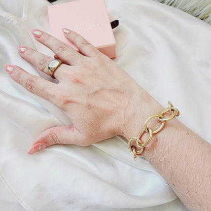 Arm Candy, Belt Bracelet, Vintage Look, Water resistance Bracelet, Vintage Jewelry, Cuban Bracelet, Vintage Bracelet, Paper Link Bracelet, Minimalist Jewelry, Minimalist Gift for her, Minimalist Gift, Minimalist Bracelet , Minimalist Jewelry, link Bracelet, Classy Bracelet, Chunky Bracelet