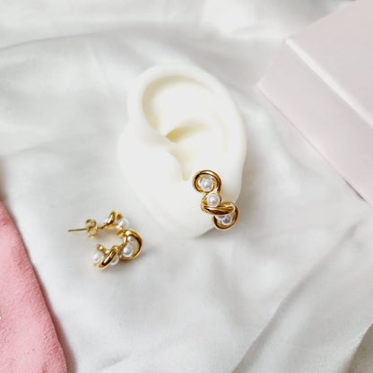 Pearl Earrings, 18k Gold Plated Earrings, Hypoallergenic Earrings, Waterproof Earrings, water resistance jewelry, Vintage Earrings, Bold Earrings, Water Resistant Earrings, Tarnish Free Earrings, Vintage Style, Vintage Earrings, tarnish free jewelry, hypoallergenic jewelry, Gift For Her, Fashion Gift for Her, Doctor Gift for Christmas