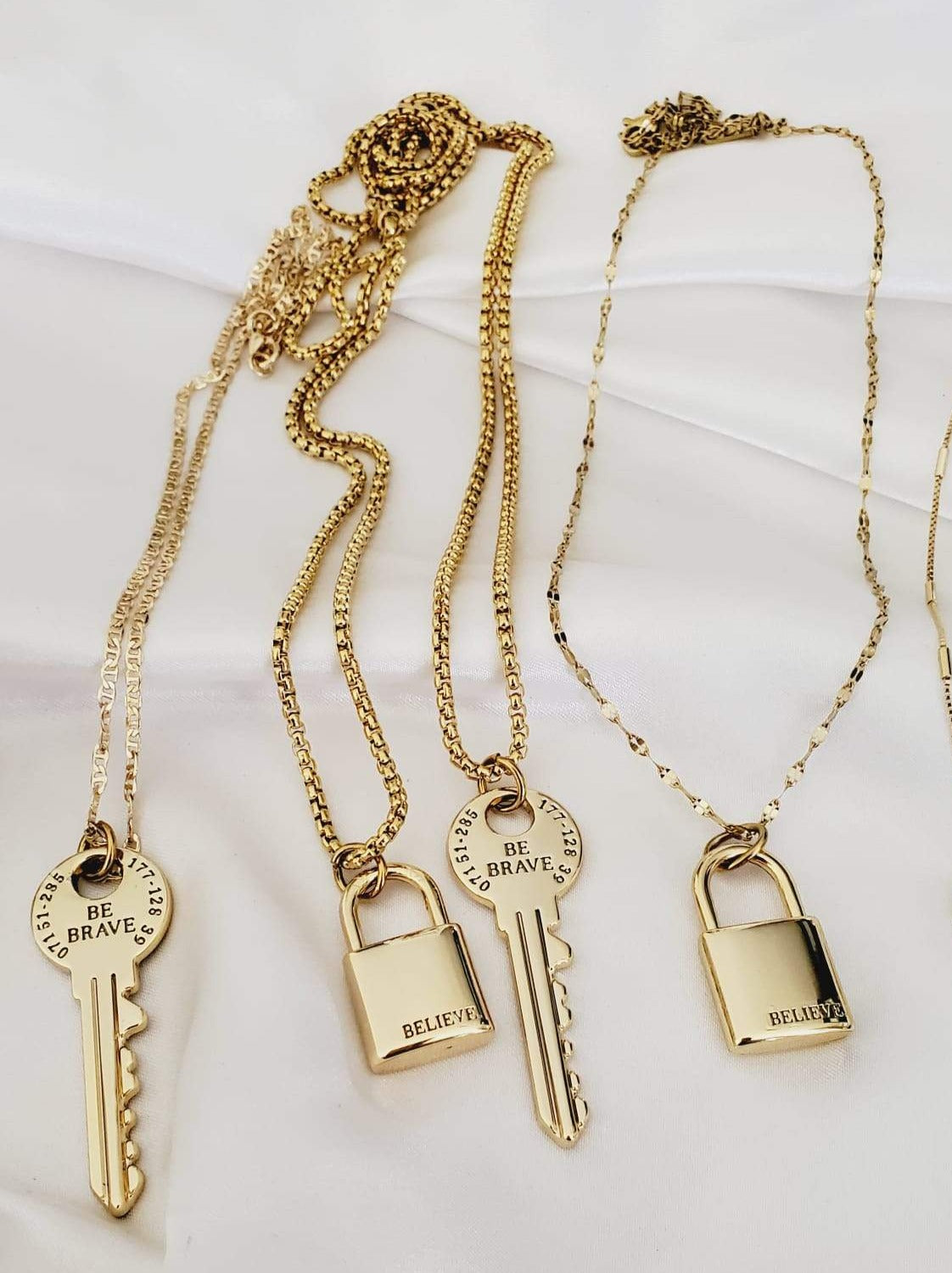 The giving keys lock on sale necklace